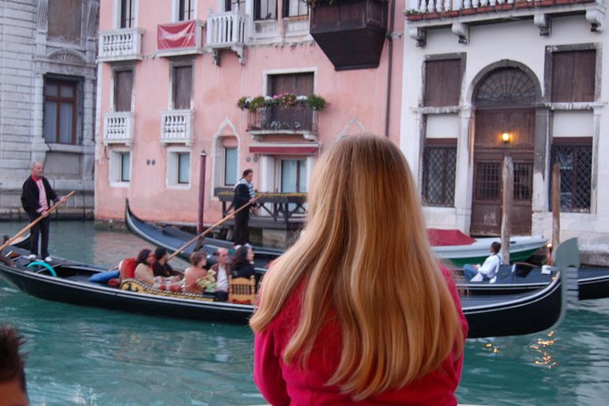 Venice for Kids: Family-Friendly Small-Group Walking Tour - A gentle start at Campo San Bortolomio