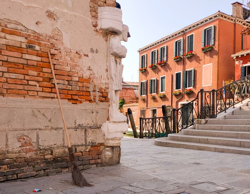 Venice: Ghetto Highlights and Cannaregio Walking Tour - The Ghetto walk, about 40 minutes of context