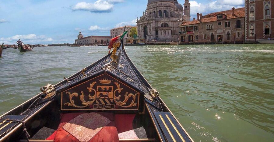Venice: Gondola Ride and Dinner Experience - What the evening is really like