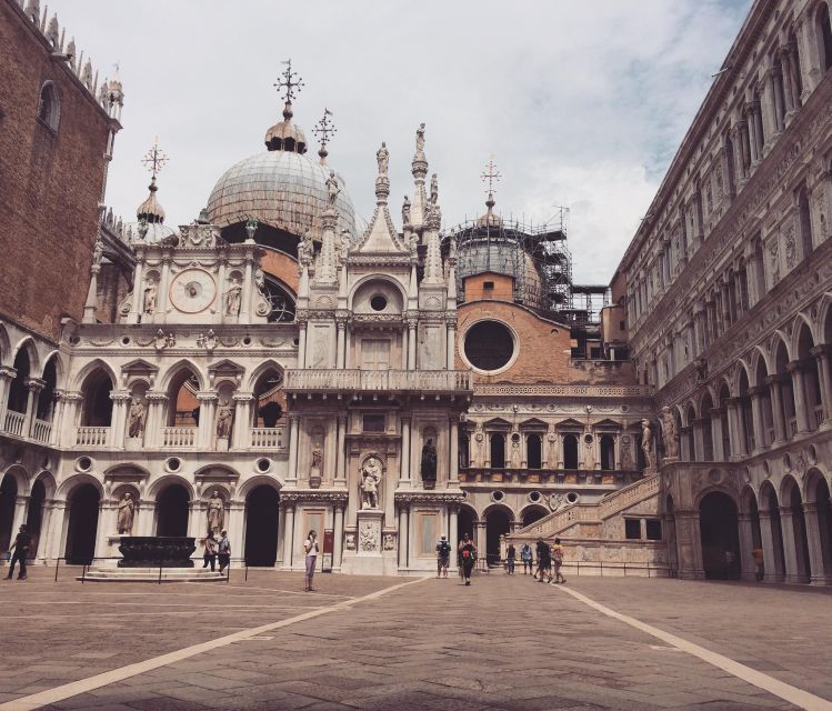 Venice: Gondola Ride and Skip the Line Doge's Palace Tour - Timing, meeting points, and practical details