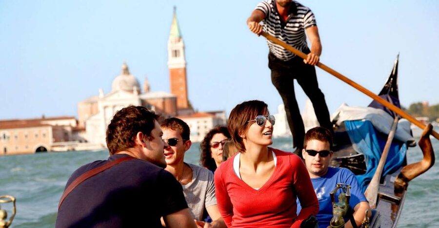 Venice: Gondola Ride with Live Guide or Audio Guide - Starting beside the Grand Canal and Madonna della Salute