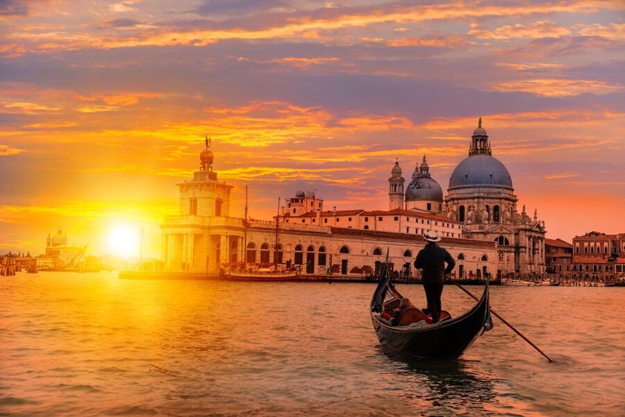 Venice: Gondola Tour under the Bridge of Sighs & Audio Guide - Key points to know before you book