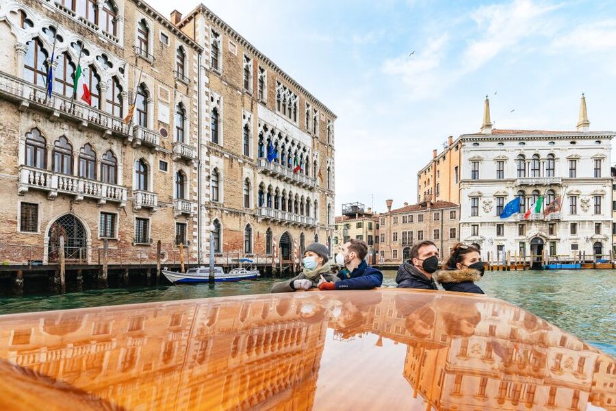 Venice: Grand Canal Boat Tour - Why Venice is best understood from a moving boat