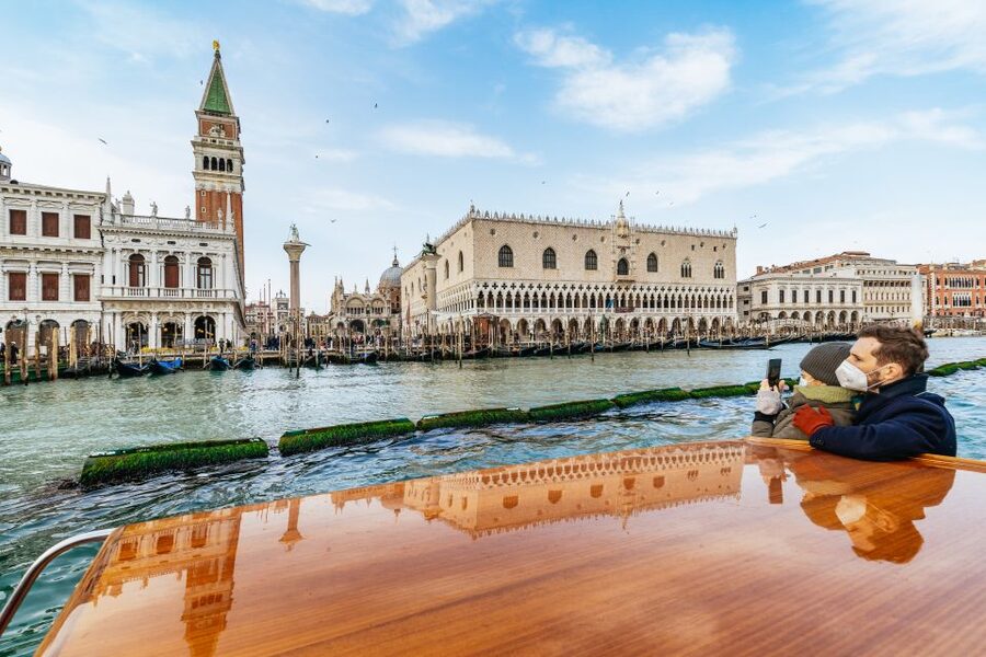 Venice: Grand Canal Boat Tour - Ca’ Vendramin, Ca’ Pisani Moretta, and Fondaco dei Tedeschi