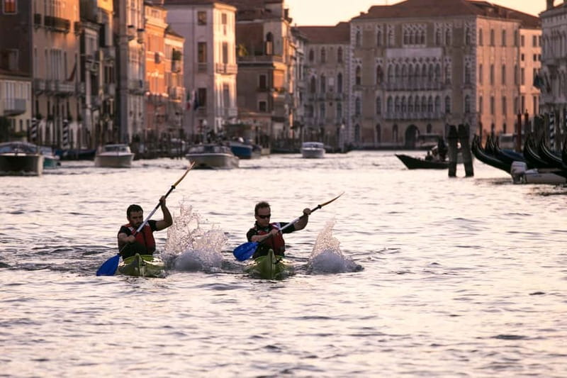 Venice: Guided Canal Kayak Tour at Day, Night, or Sunset - Paddling through Cannaregio