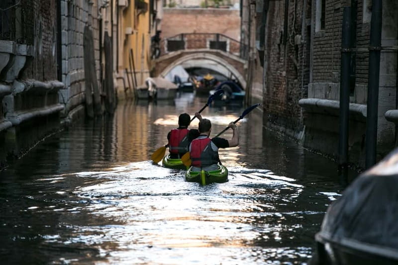 Venice: Guided Canal Kayak Tour at Day, Night, or Sunset - Starting at Venetian Rowing