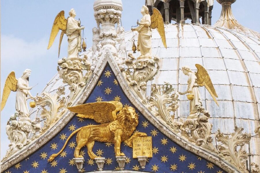 Venice: Guided Golden Basilica Tour - Choosing the museum and terrace