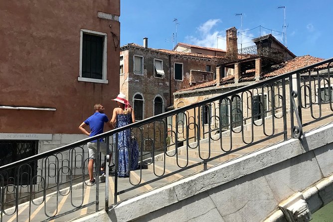 Venice Hidden Gems and Secrets Tour with a Local in Small Group - Squero di San Trovaso and the craft of gondola building