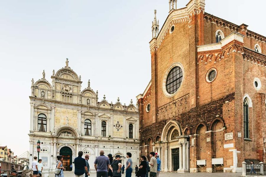 Venice: Highlights and Hidden Gems Night Walking Tour - Why Venice works so well after sunset