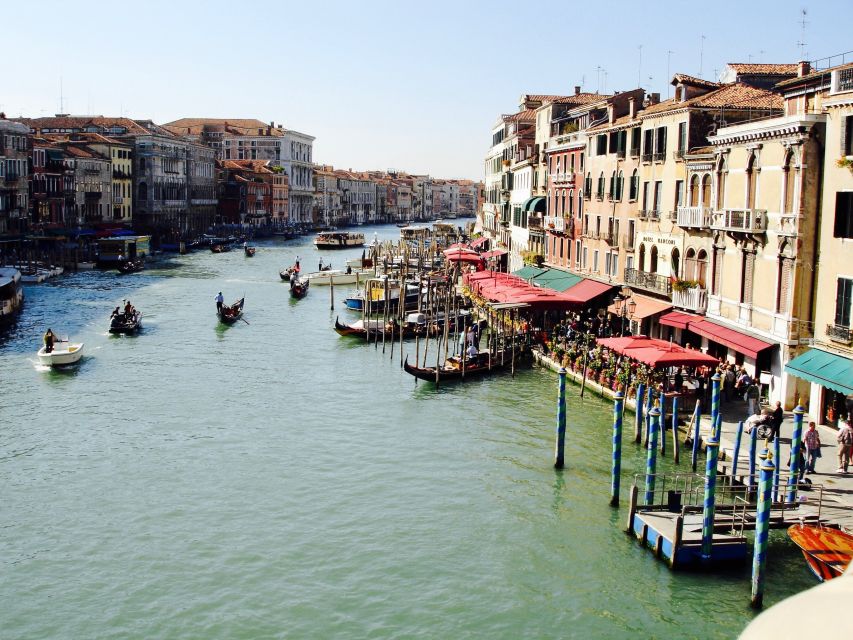 Venice in a Day: City Sightseeing Tour by Land & Water - The pause between the morning and the gondola