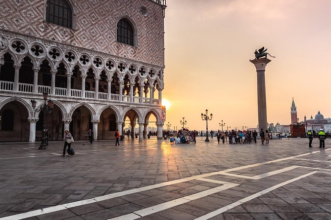 Venice in a Day: The Main Highlights of the City - Walking through Castello for one hour