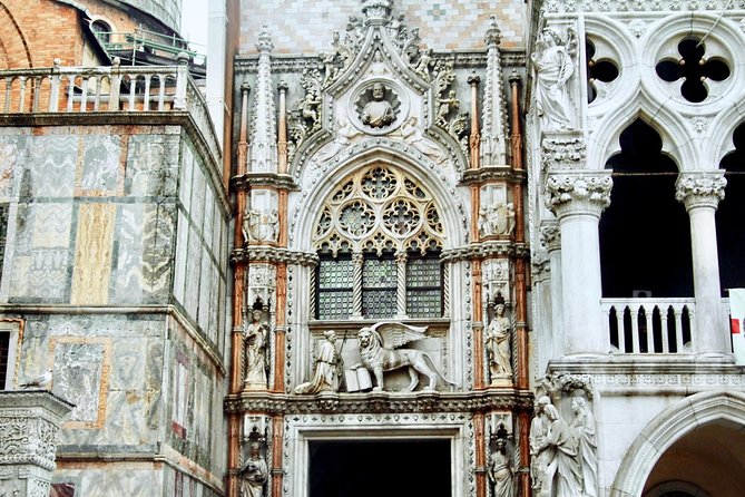 Venice in a Day: The Main Highlights of the City - Entering Doge’s Palace and crossing the Bridge of Sighs