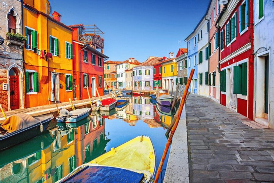 Venice Islands: Murano Glass & Burano Colors Guided Visit - Who will enjoy this island tour most?