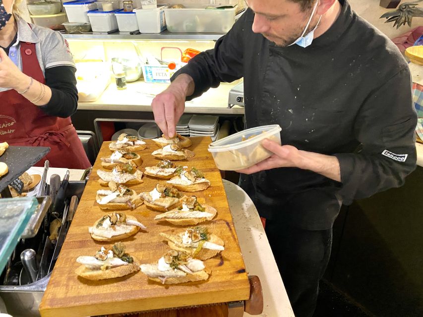 Venice: Jewish Ghetto and Cannaregio Food and Wine Tour - Wine, spritz, and an evening view of Venice