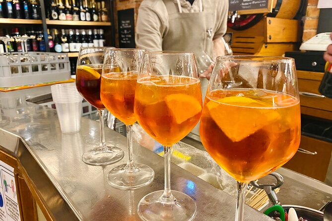 Venice Jewish Ghetto and Cannaregio Food, Wine, Sightseeing Tour - Guides and group size