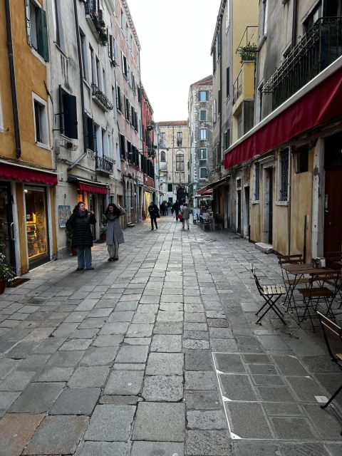 Venice: Jewish Ghetto and Synagogue Ticket with Audio Guide - Start at the ticket office, then follow the app