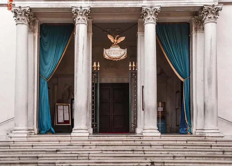 Venice: La Fenice Theater Tour - What the guide adds to the experience