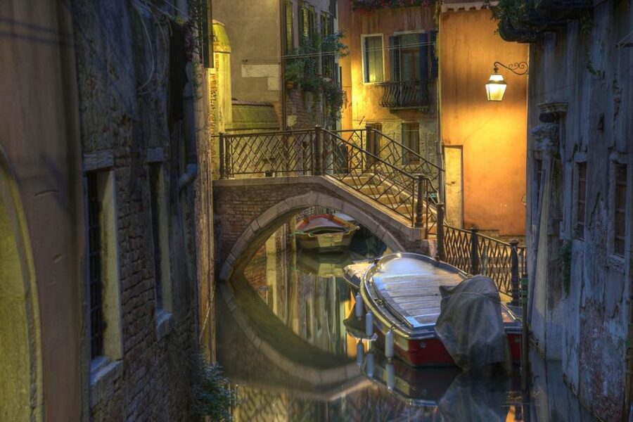 Venice: Legends, Anecdotes and Ghost Stories Walking Tour - Key points to know before you book