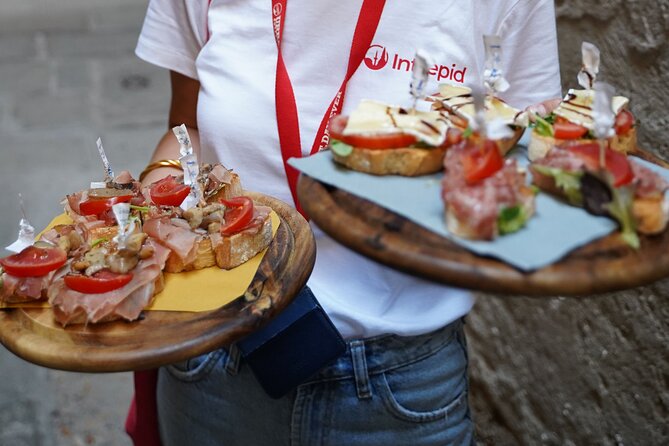 Venice Like a Local: Food, Wine & Spritz Tour with Traghetto Ride - Strada Nova shows you Venice in motion