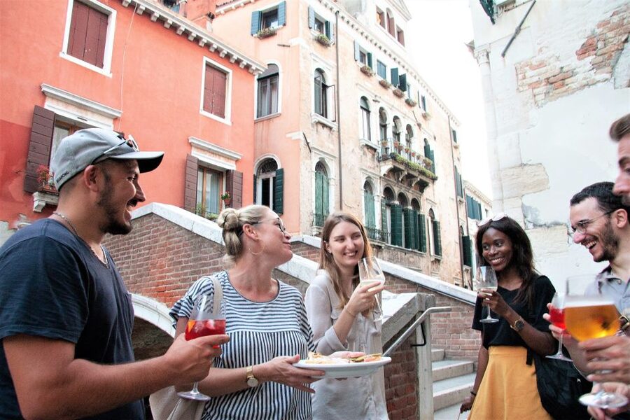 Venice: Local Secrets of Venice Tapas & Wine Walking Tour - Food, portions, and dietary needs
