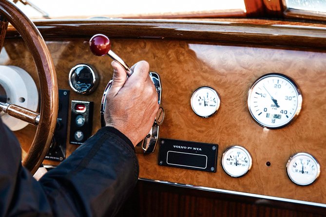 Venice Marco Polo Airport Private Arrival Transfer via Motorboat - Price, privacy, and the value of an easy arrival