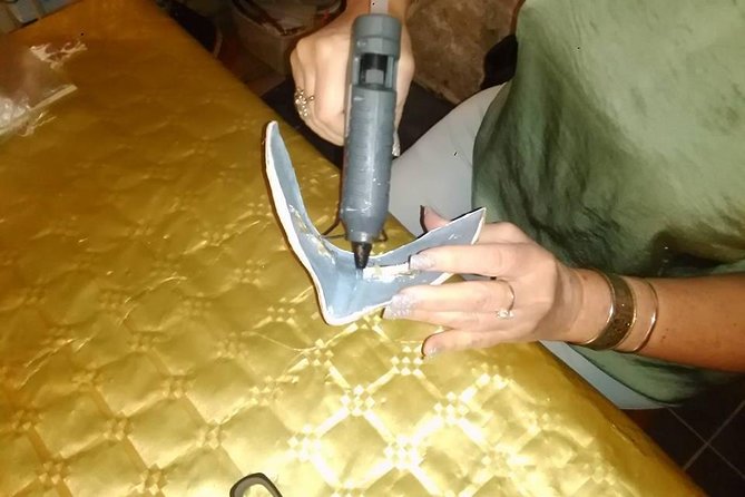 Venice Mask Workshop Class - What you actually do at the table