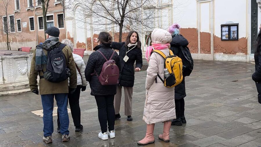 Venice: Morning Walking Tour with Local Guide - Scala Contarini del Bovolo, a Spiral Surprise