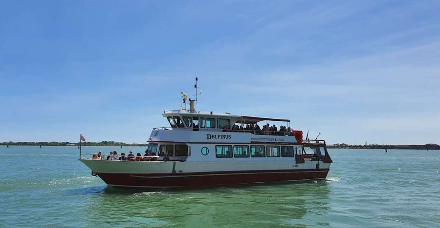 Venice: Murano & Burano Panoramic Boat Tour w/ Glassblowing - Why this half-day boat trip works