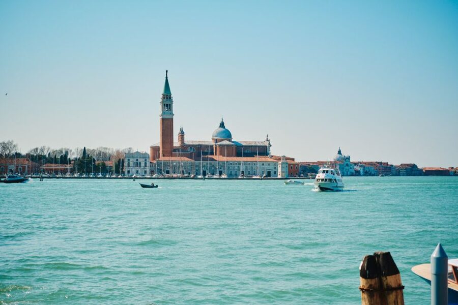 Venice: Murano & Burano Panoramic Boat Tour w/ Glassblowing - What the $29 price really includes