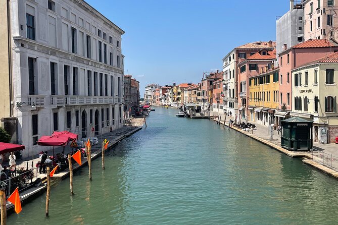 Venice Must See Attractions Walking Tour With A Guide - What this Venice walking tour actually gives you