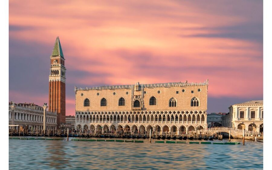Venice: Mysterious Tales of Ghosts and Murders - San Marco after dark