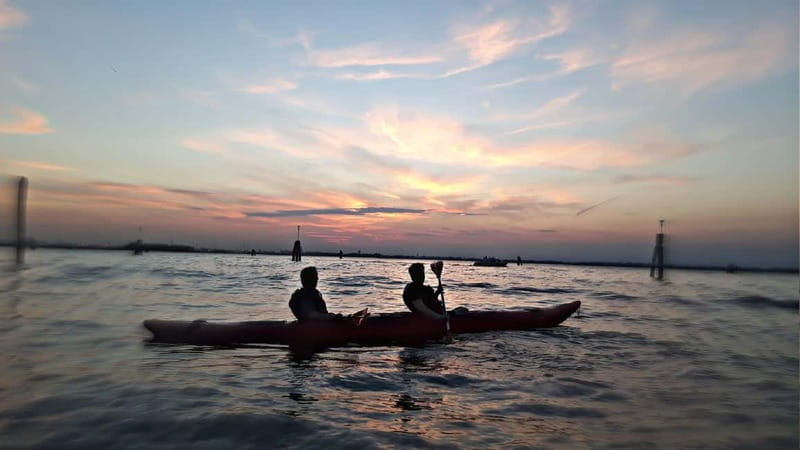Venice: Night + Sunset Kayak Tour Kayak in the Canals - Why Venice feels new from a kayak
