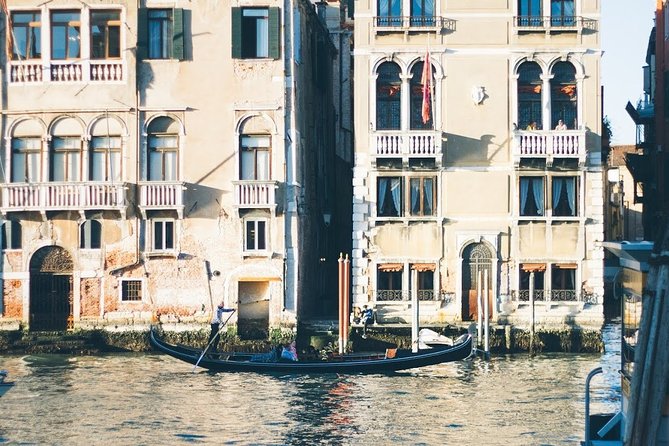 Venice Off the Beaten Path: Private Tour in Venice with a Local - The Bridge of Fists and other small discoveries
