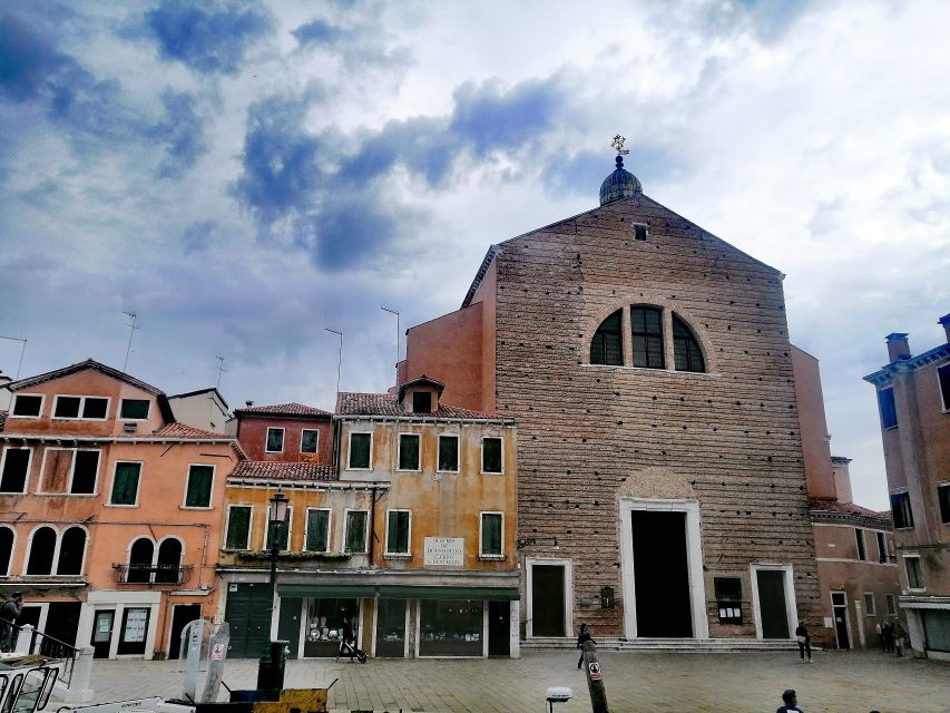 Venice: Off the Beaten Path Walking Tour - Why this walk shows you a more useful Venice