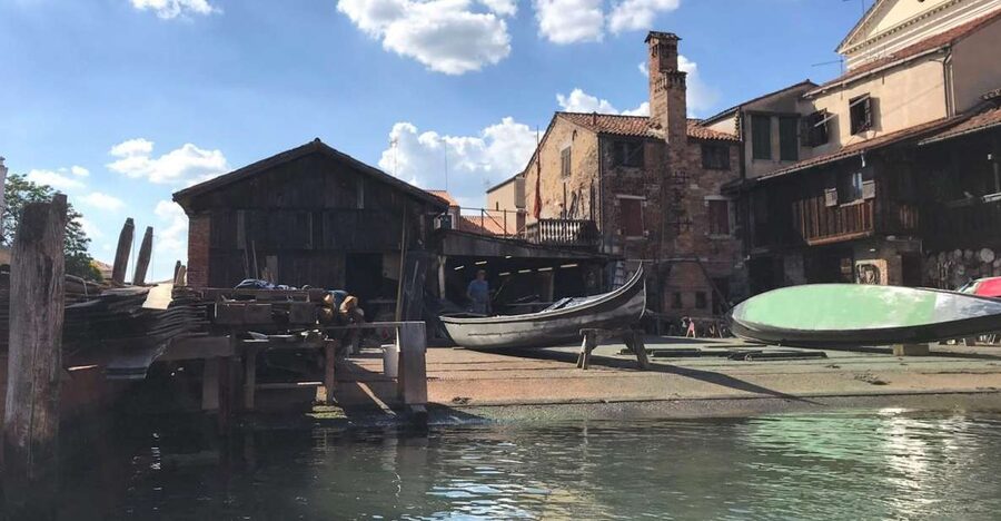 Venice: Off the Beaten Path Walking Tour - A 14th-century church and quieter art
