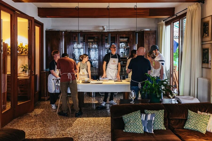 Venice: Pasta and Tiramisu Cooking Class at a Local's Home - How the experience compares with a restaurant meal