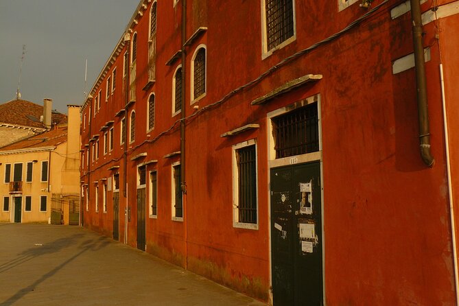 Venice Photography Walking Tour with Private Guide - Sunset route: fading light and reflected Venice