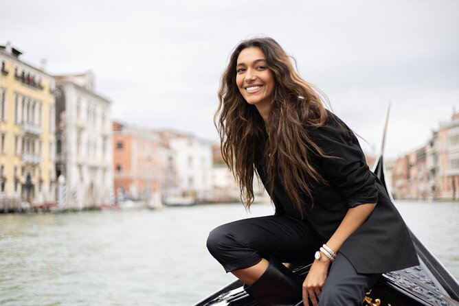 Venice Portrait Photoshoot - Making Memories - Walking through quieter Venetian streets