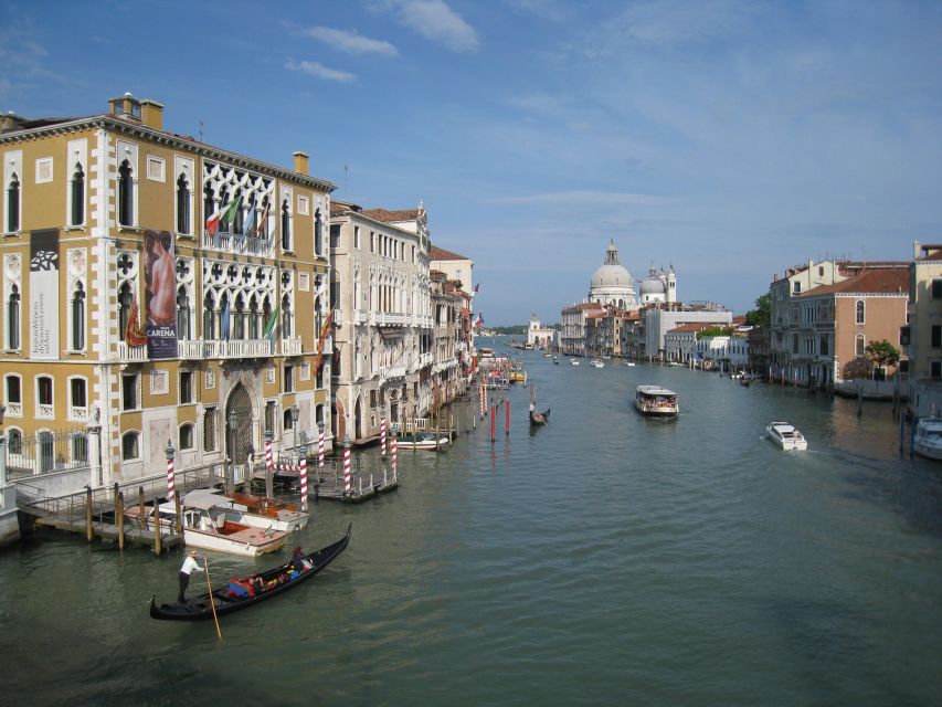 Venice: Private 2-Hour Walking Tour - Starting between the two columns of St. Mark’s Square