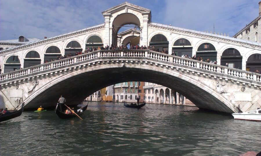 Venice: Private 2-Hour Walking Tour - The Grand Canal, lagoon, and Venetian daily life