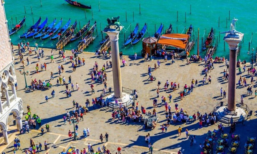 Venice: Private City Hidden Gems and Local Hotspots Tour - Who should book this private walk?