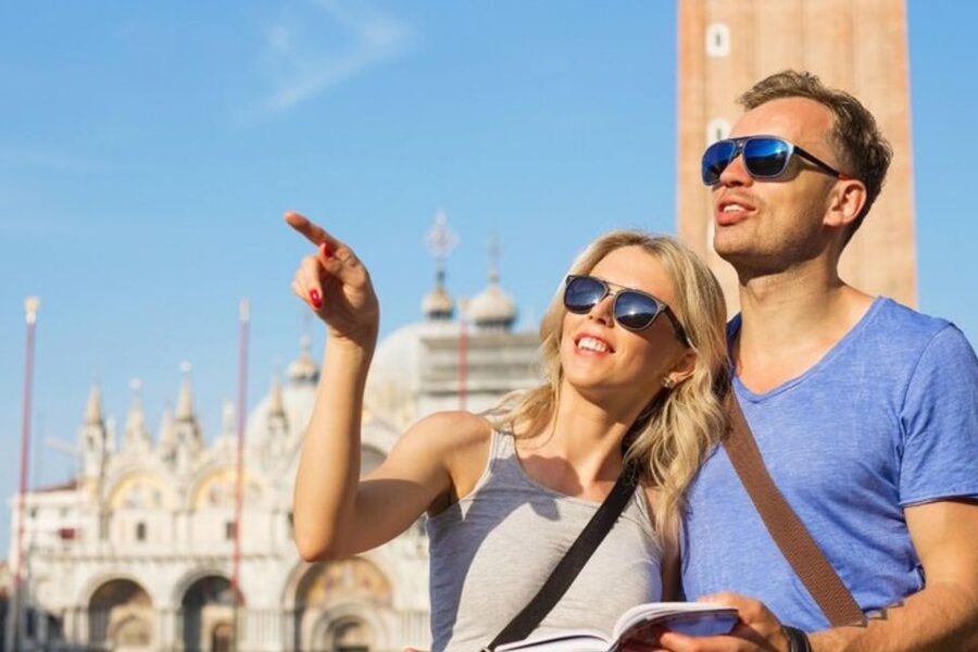 Venice : Private Custom Walking Tour With A Local Guide - Why a private walk helps in Venice
