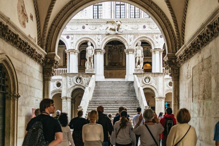 Venice: Private Entry Doge Palace & St. Mark Terraces Tour - Why the early start changes Doge’s Palace