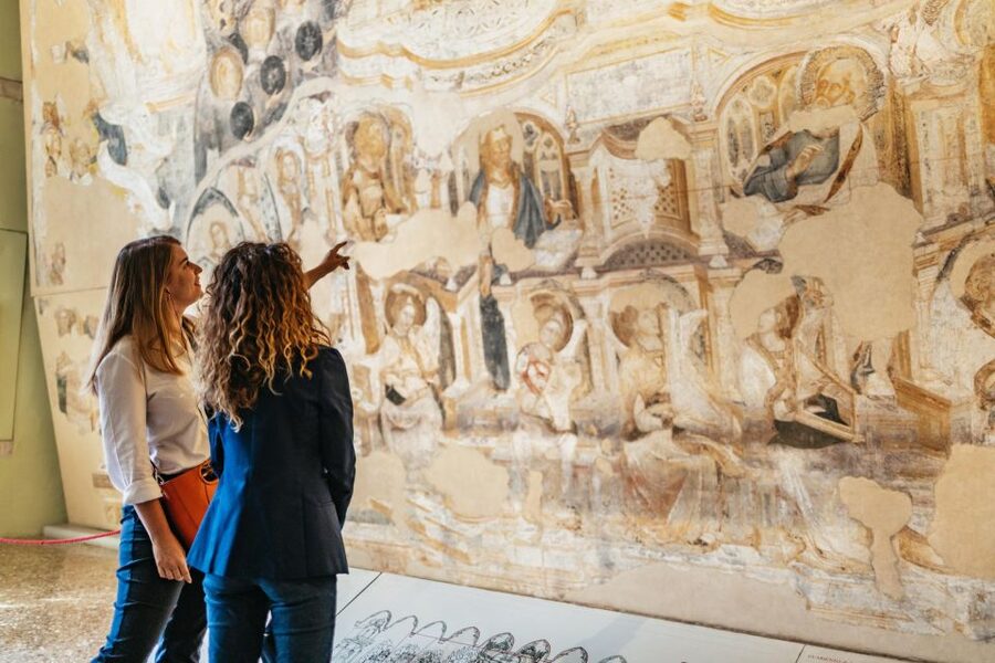 Venice: Private Entry Doge Palace & St. Mark Terraces Tour - St. Mark’s Basilica and its golden interior