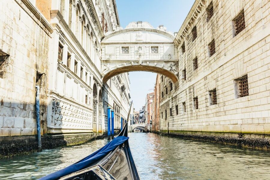 Venice: Private Gondola Ride along Grand Canal - Santa Maria della Salute and Punta della Dogana