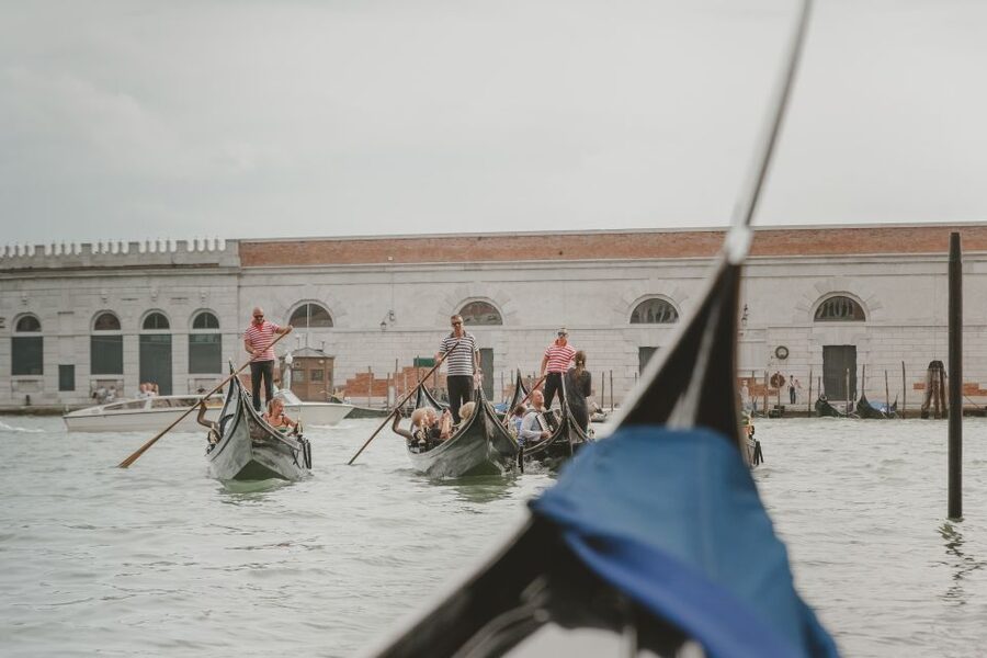 Venice: Private Gondola Ride with Photo Shoot - The photographer and escort make the difference