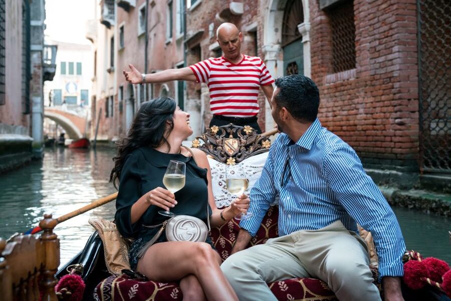 Venice: Private Gondola Ride with Photo Shoot - What you receive after the ride