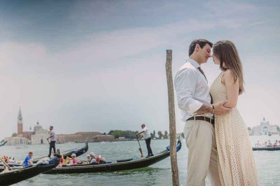 Venice: Private Gondola Ride with Photo Shoot - Cancellation, payment, and practical limits