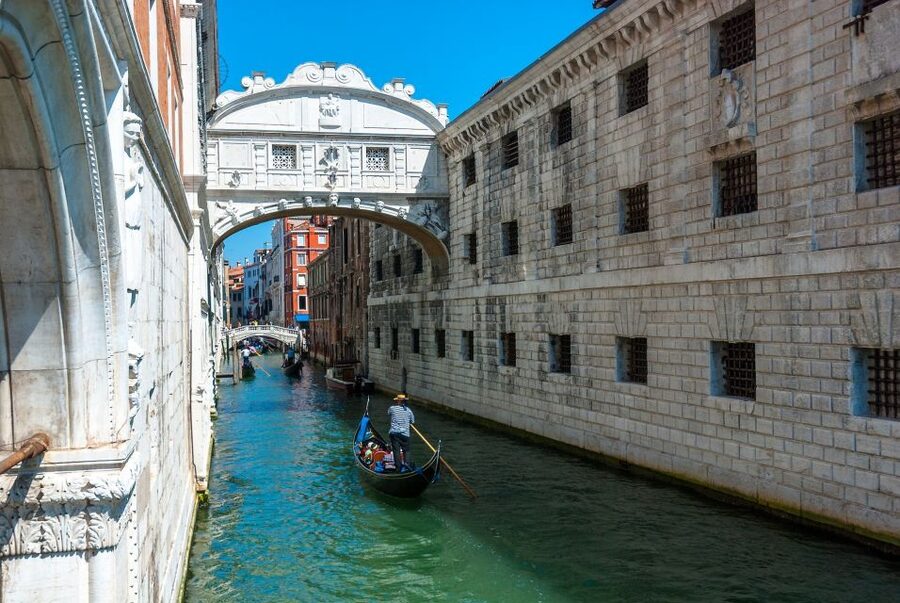 Venice: Private Gondola Tour - What the gondolier adds to the experience