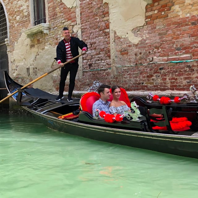 Venice: Private Grand Canal Gondola Ride from Rialto - Is $283.21 good value for five people?